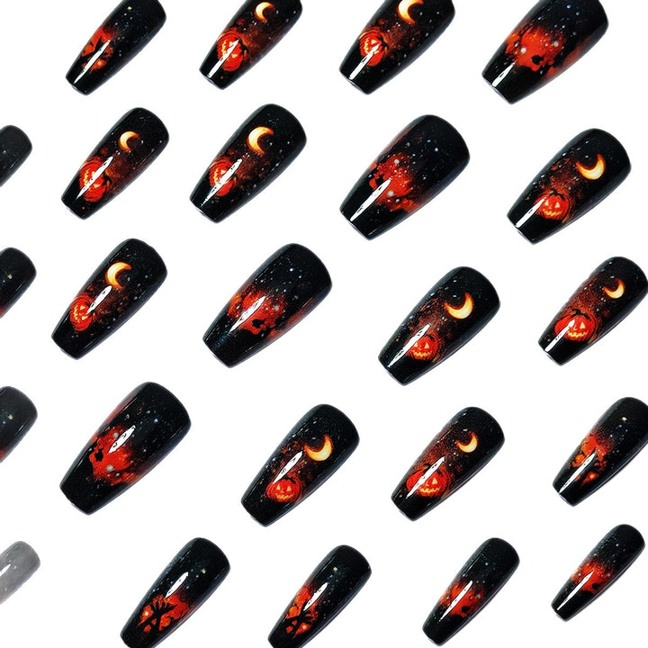 Kunstnägel Im Kreativen Halloween-Design Karnz