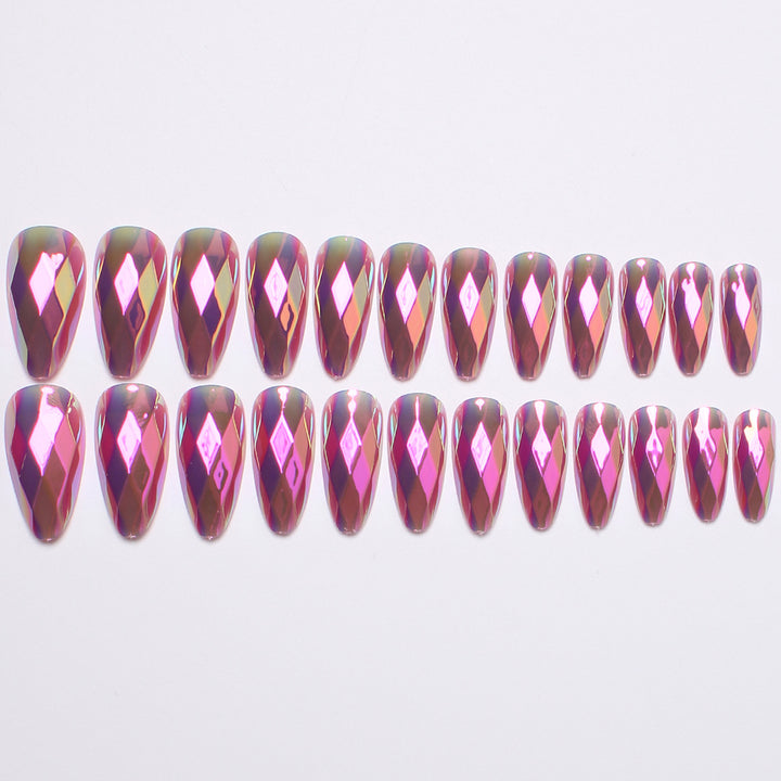 Diamantförmiges Press-On Nagelset Karnz