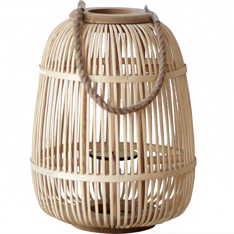Stilvolle Rattan-Laterne Karnz