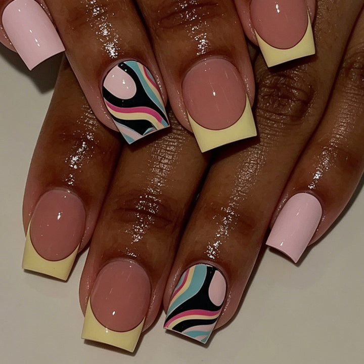 Künstlerisches französisches Nageldesign Karnz