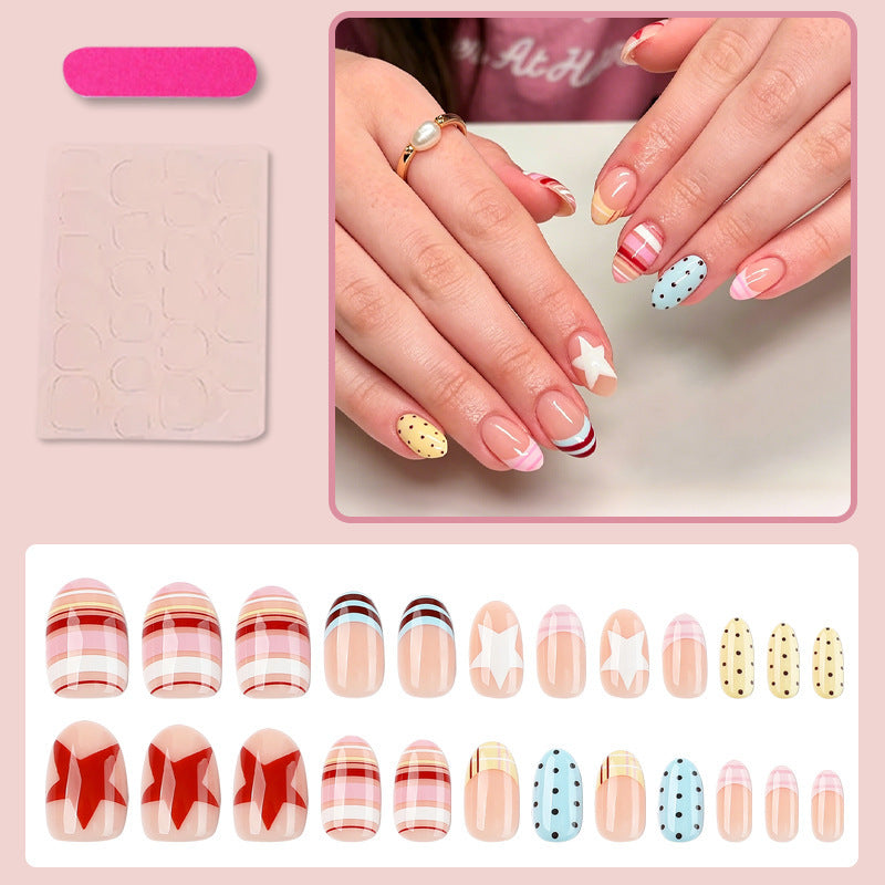 Trendiger Dekorativer Press-On Nagelset