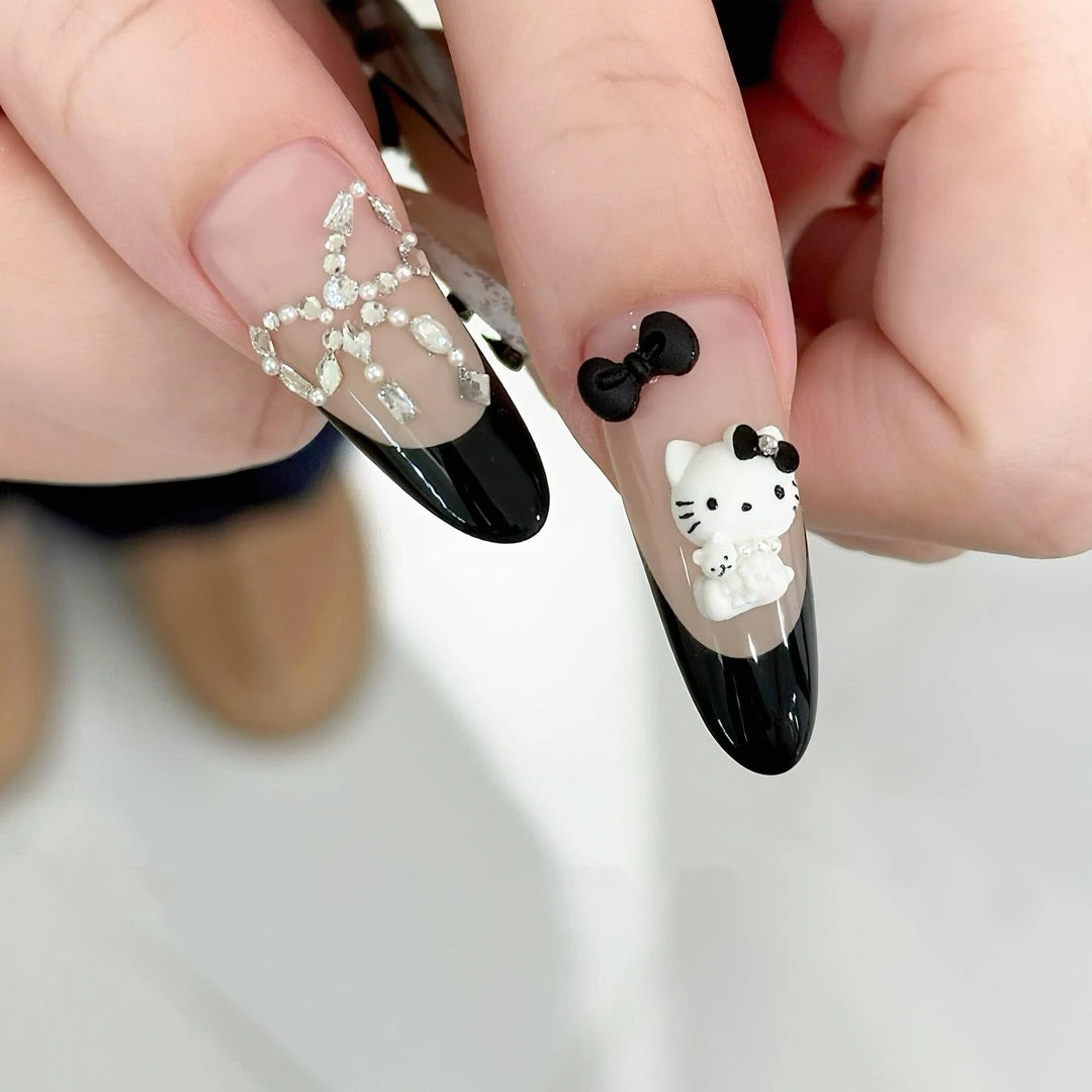 Dekoratives Charakter Press-On Nail Set Karnz