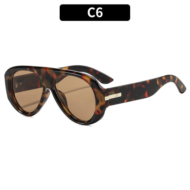 Übergroße retro-inspirierte Shield-Sonnenbrille