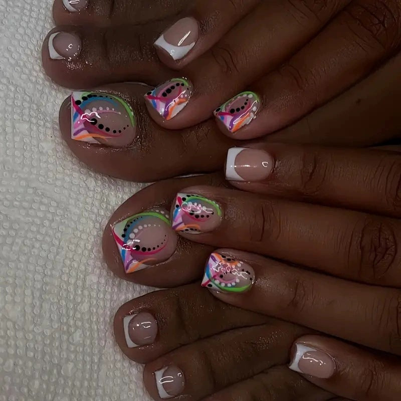 Künstlerische geometrische Nagelverlängerungen Karnz