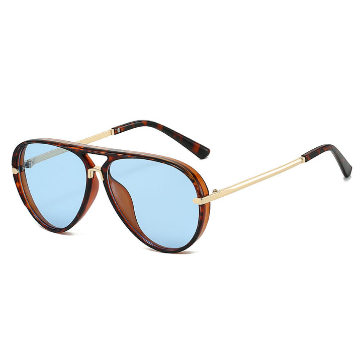 Elegante Aviator-Sonnenbrille mit goldenen Akzenten Karnz