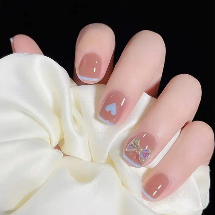 Dekoratives florales Press-On-Nagelkunst-Set Karnz