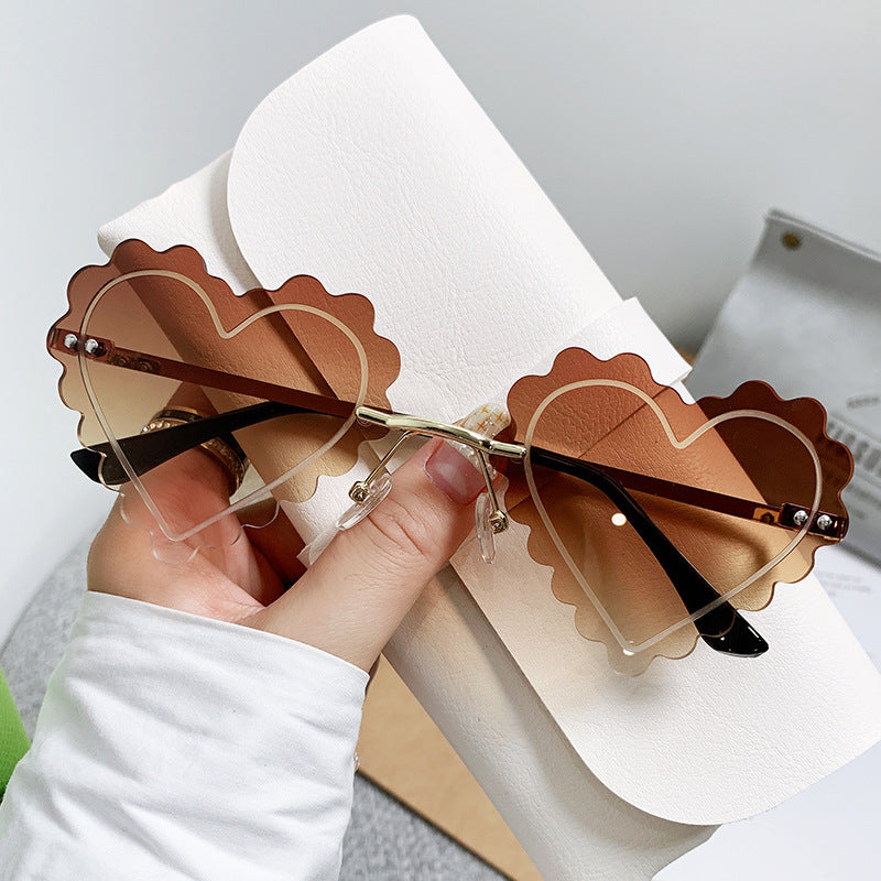 Damen Cat-Eye Sonnenbrille im einzigartigen Herzdesign Karnz
