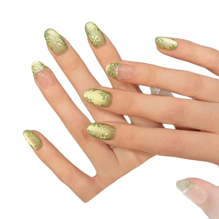 Floral Press-On Nagelkunstset mit Perlenakzenten