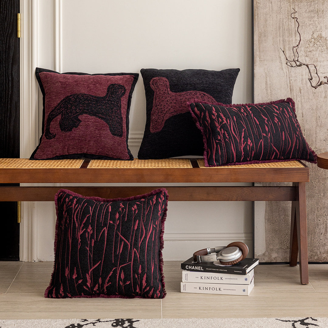 Dekoratives Kissen mit elegantem Leopardenmotiv