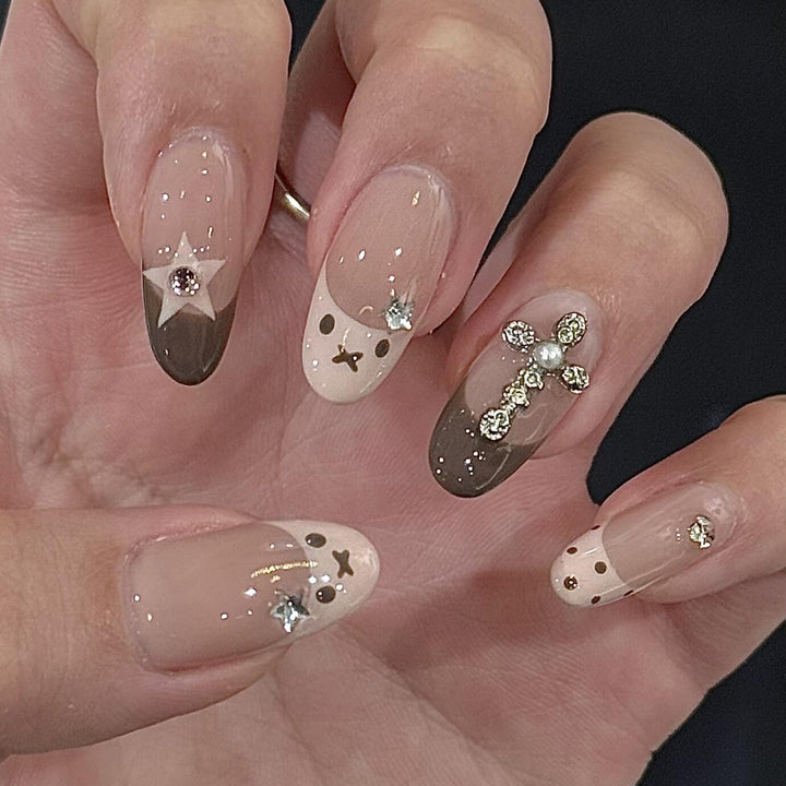 Kunstnagelset Karnz