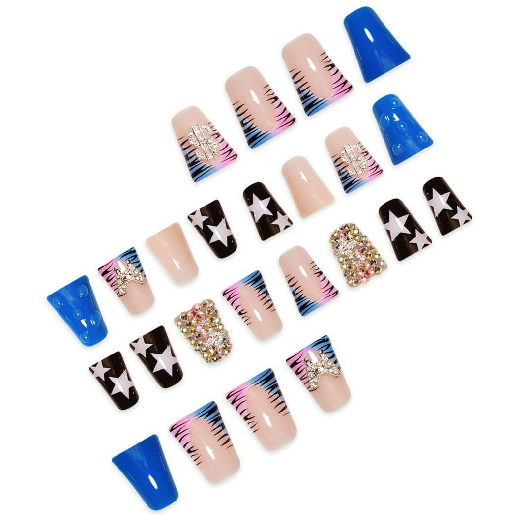 Kreatives 3D-Strass-Nagelkunst-Set Karnz