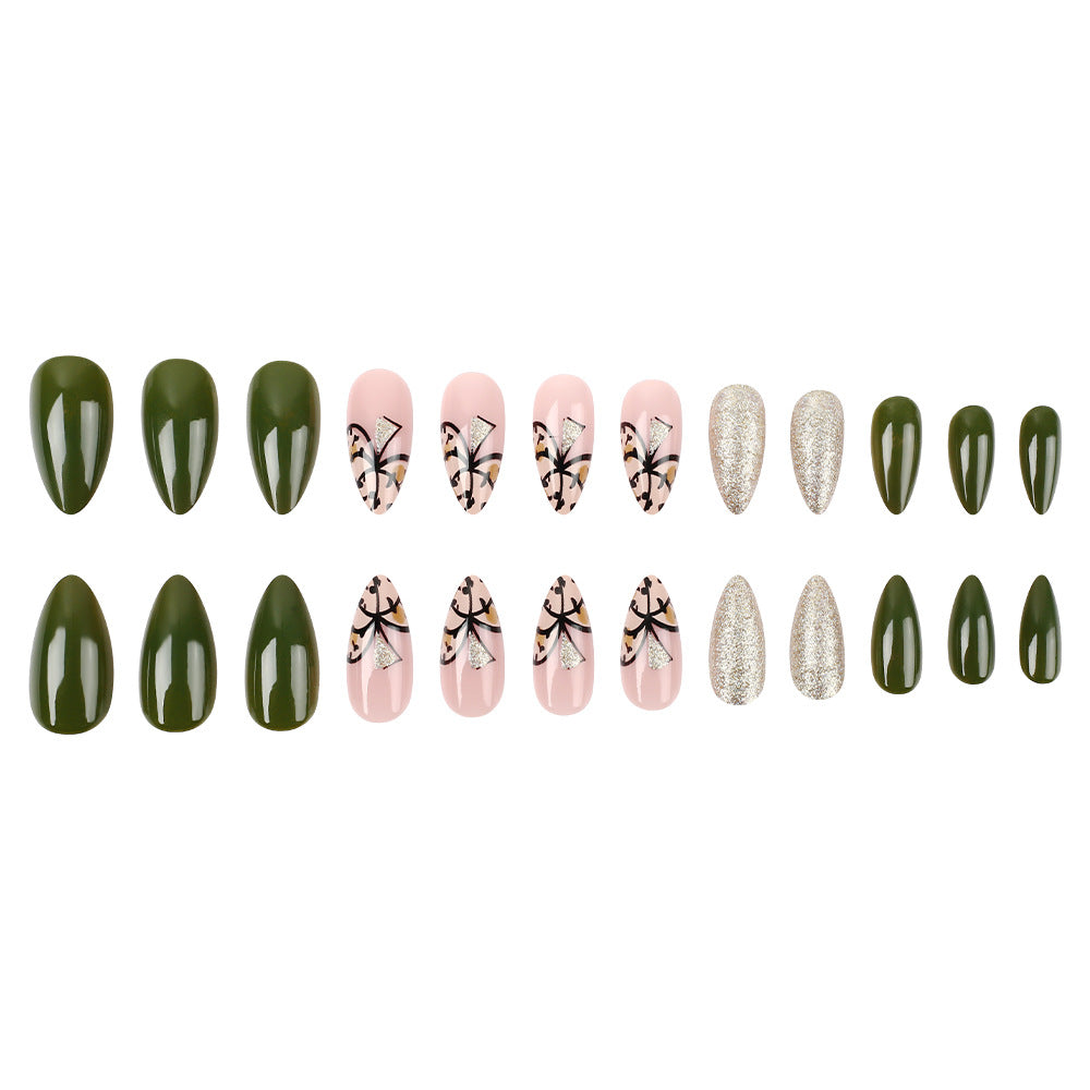 Elegantes saisonales Nagelkunstset Karnz