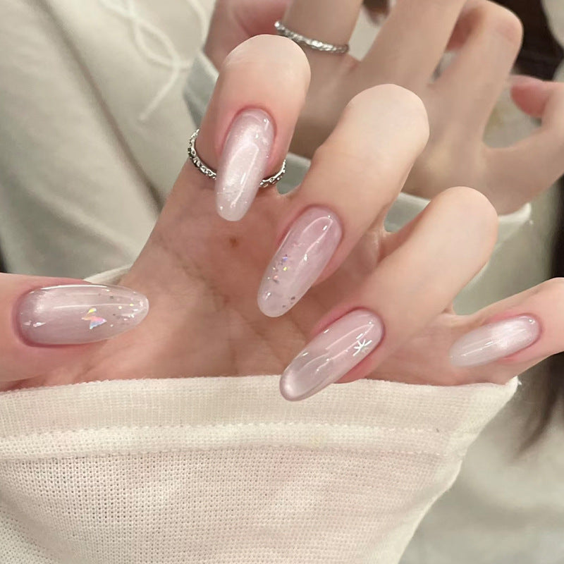 Elegantes Press-On-Nagelset mit künstlerischen Details Karnz