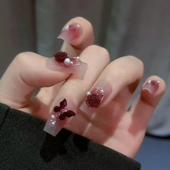 Glitzernde Kunstfingernägel mit Mond- und Sternmotiven Karnz