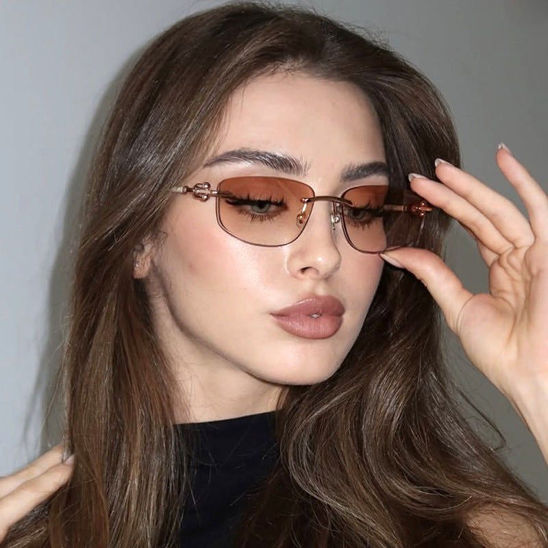 Damen elegante Halbgestell-Brille mit luxuriösem Metallrahmen und transparenten Gläsern Karnz