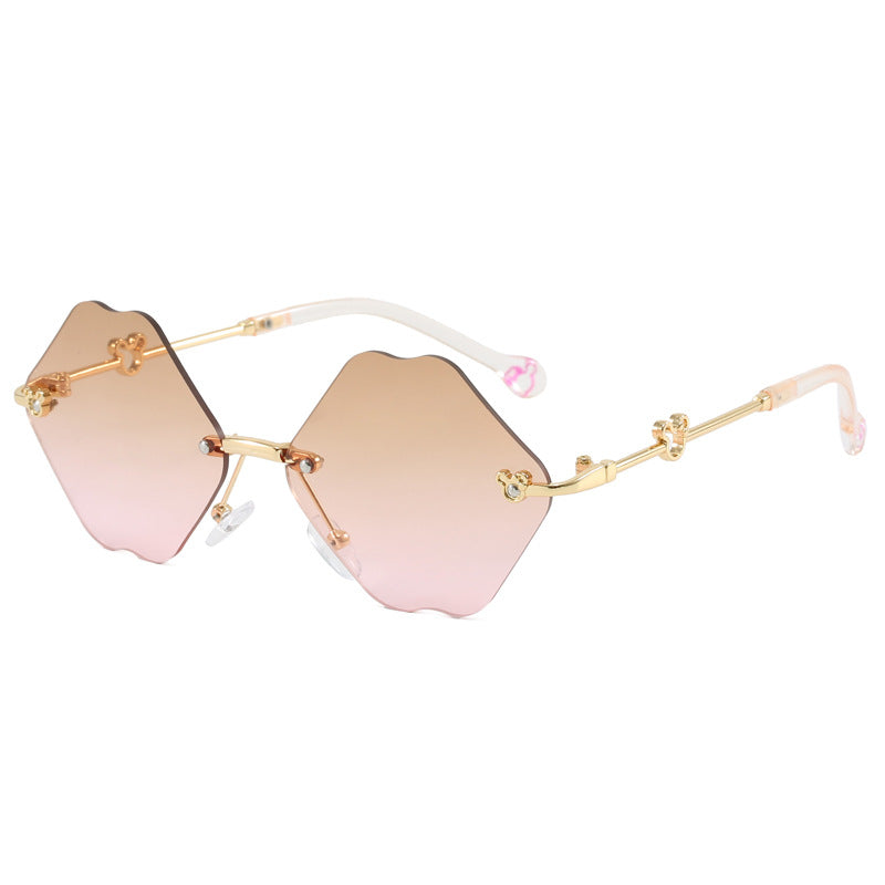 Damen geometrische Oversized-Sonnenbrille mit detailliertem, luxuriösem Rahmen Karnz