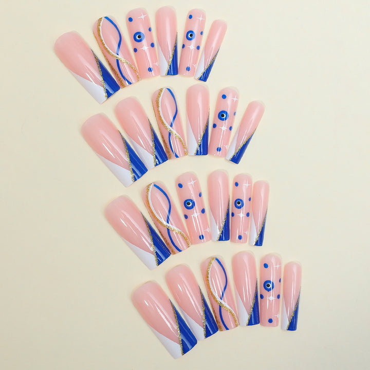 Künstlerische Press-On Nagelkollektion Karnz