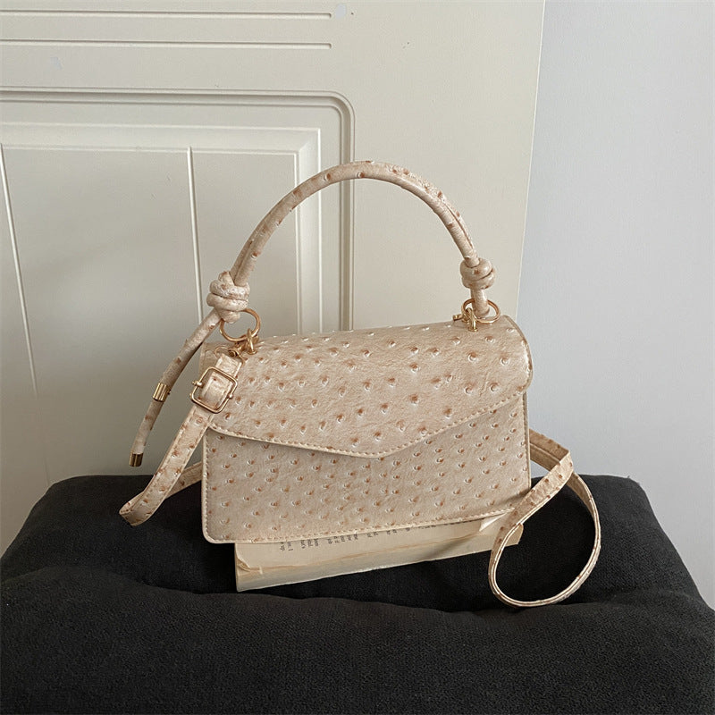 Strukturierte Lederhandtasche