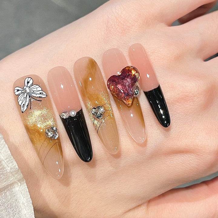 Künstlerische 3D-Schmetterlings- und Edelstein-Nagelverlängerungen Karnz