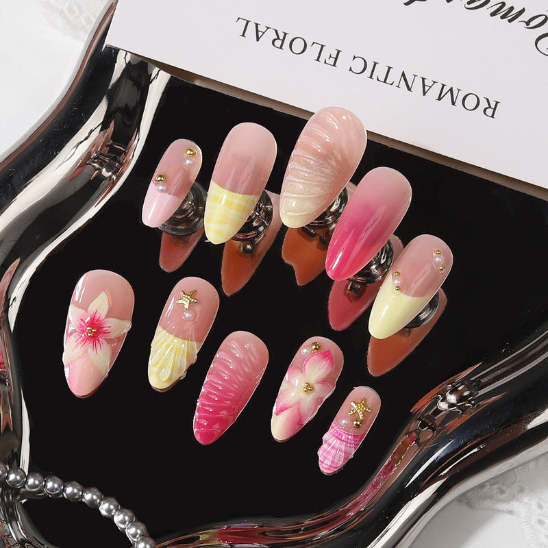Blumen-inspirierte Press-On-Nagelkollektion Karnz