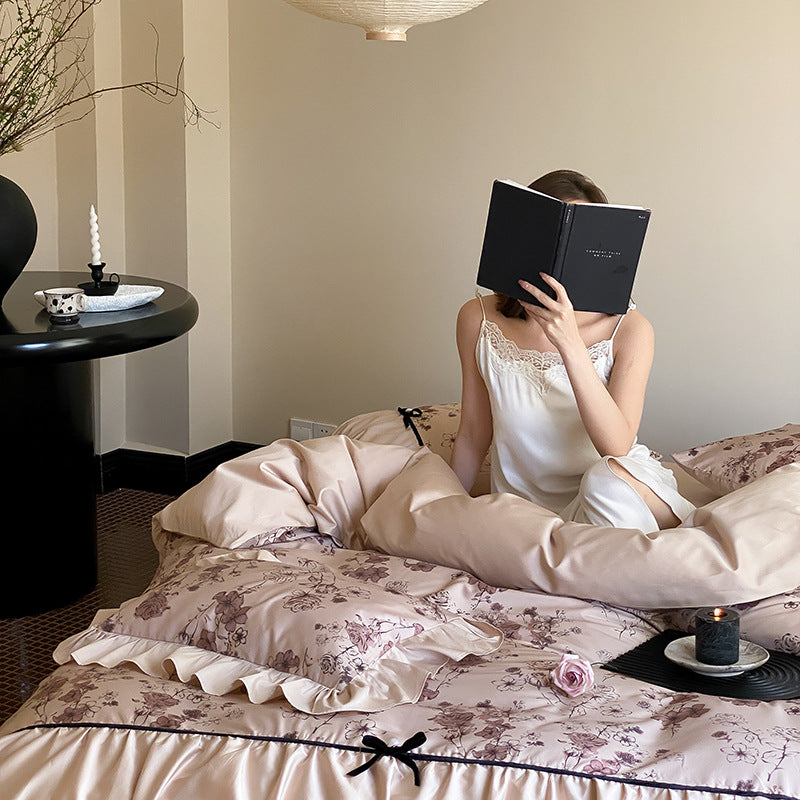 Luxuriöses Satin-Bettwäsche-Set mit floralem Print und Rüschen