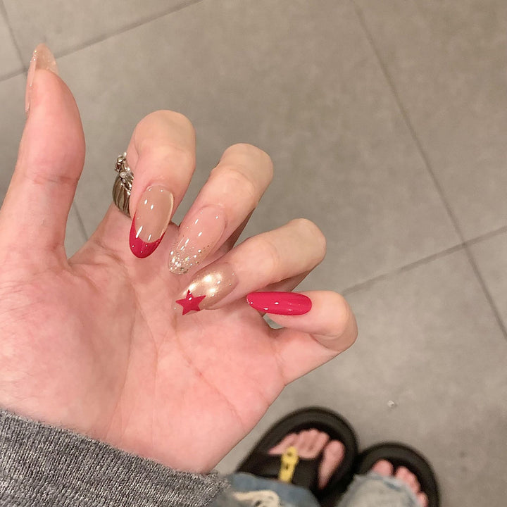 Kunstnagelknips mit Glamour-Details Karnz