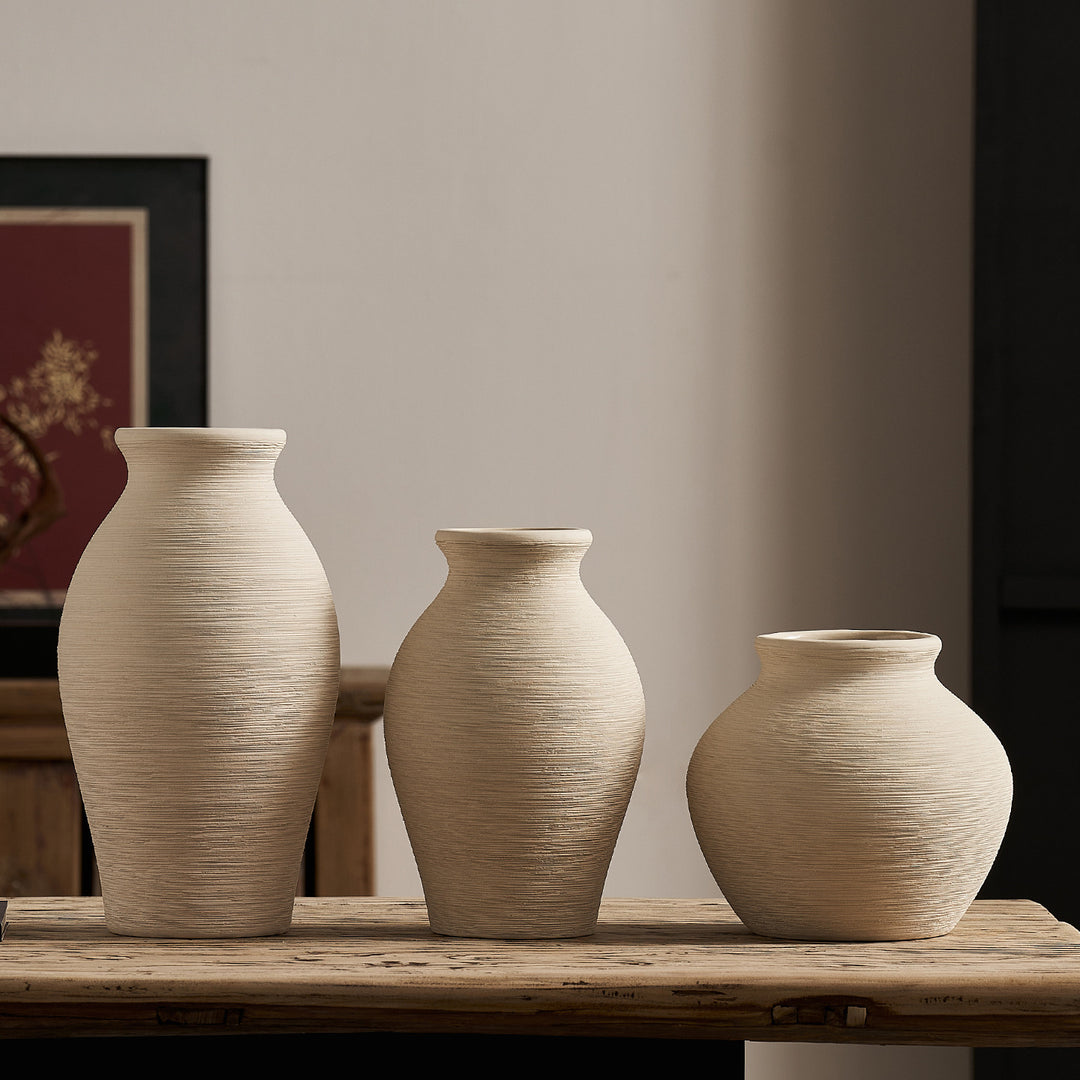 Elegante Keramikvase mit strukturiertem Design Karnz