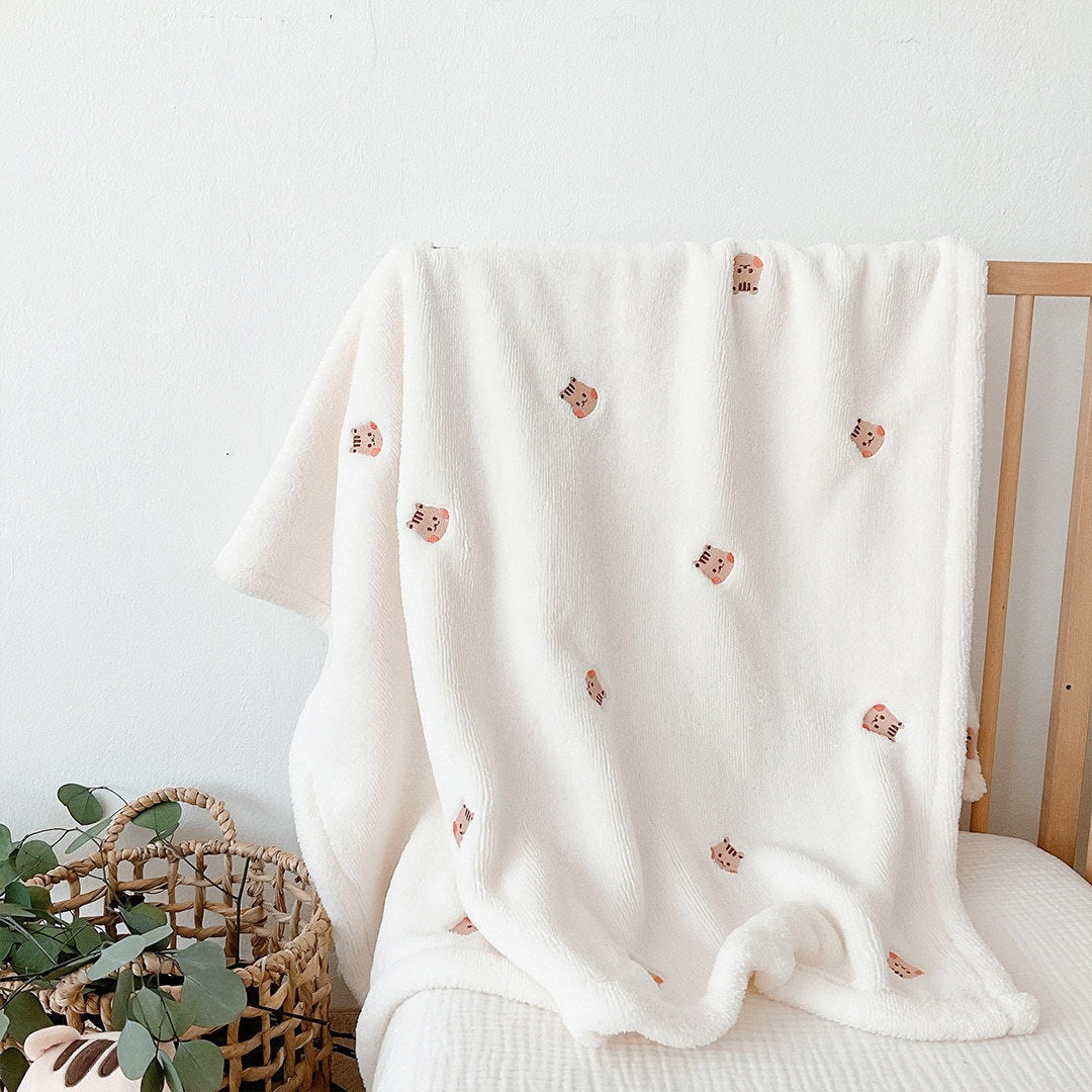Weiches Floral besticktes Werfen Decke