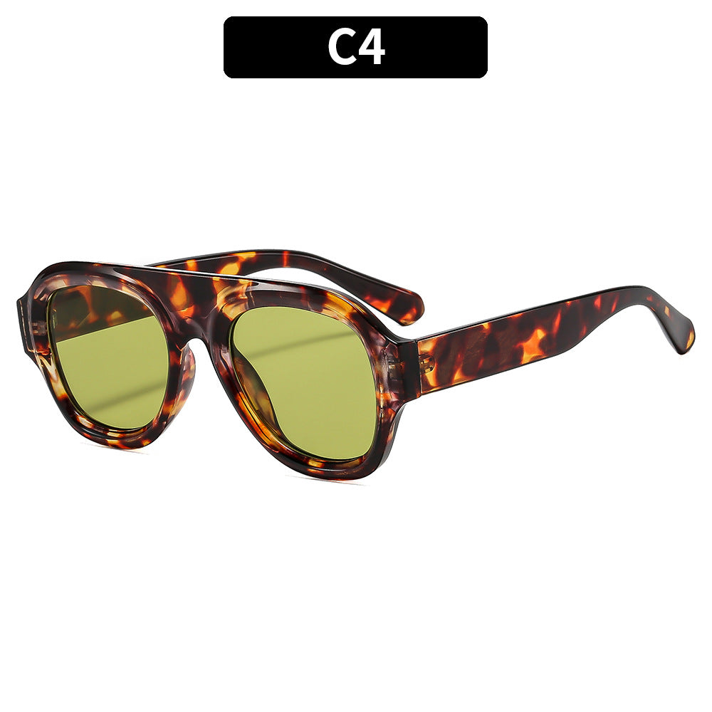 Retro-inspirierte dicke Rahmen-Sonnenbrille