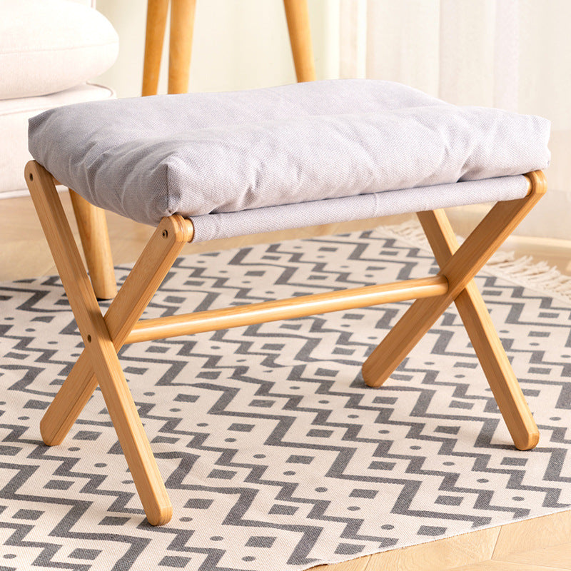 Faltbarer Hocker Mit Gepolstertem Sitz Und Stabilem Holzgestell Karnz