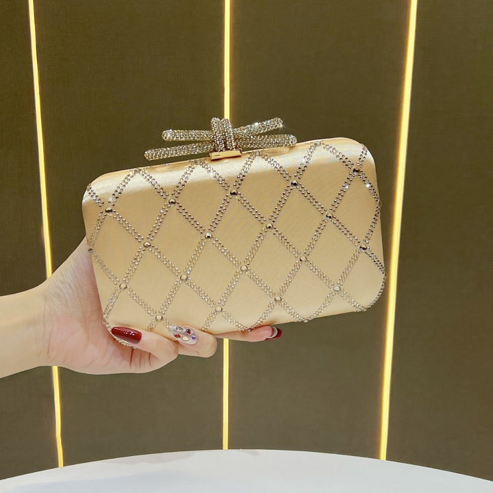 Dekorative mit Strass besetzte Abend-Clutch