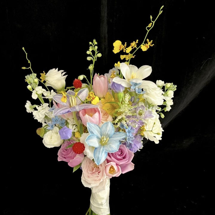 Dekorative hängende Blumenstrauß