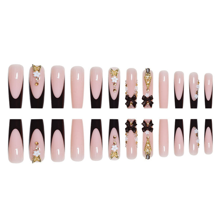 Luxuriöse 3D-Blumen Press-On Nagelkunst Karnz