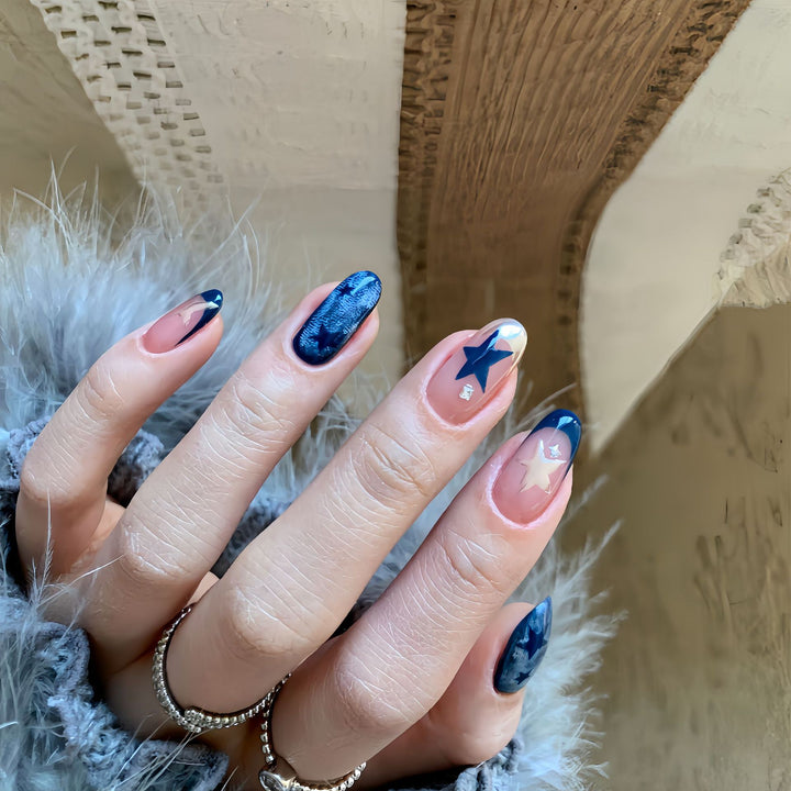 Kreative Kunstnagelset mit Sternen- und Denim-Design Karnz