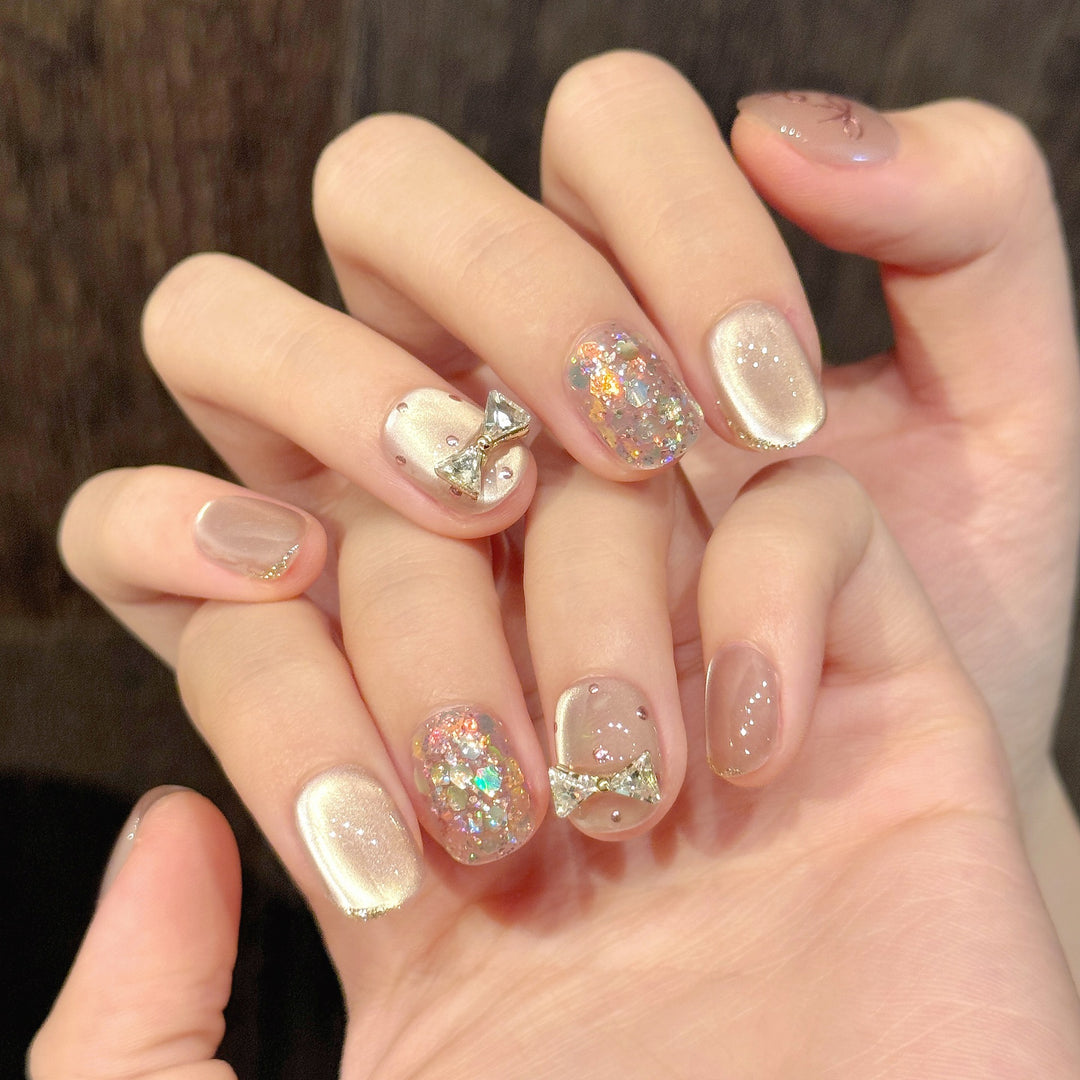 Handgemachte Nagelkunst Karnz