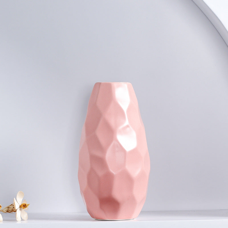 Einzigartige geometrische Keramikvase Karnz