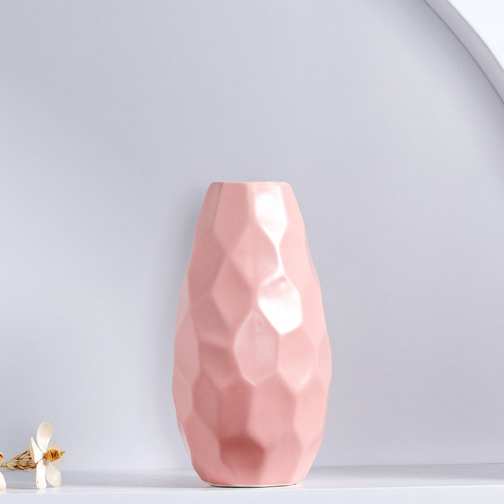 Einzigartige geometrische Keramikvase Karnz