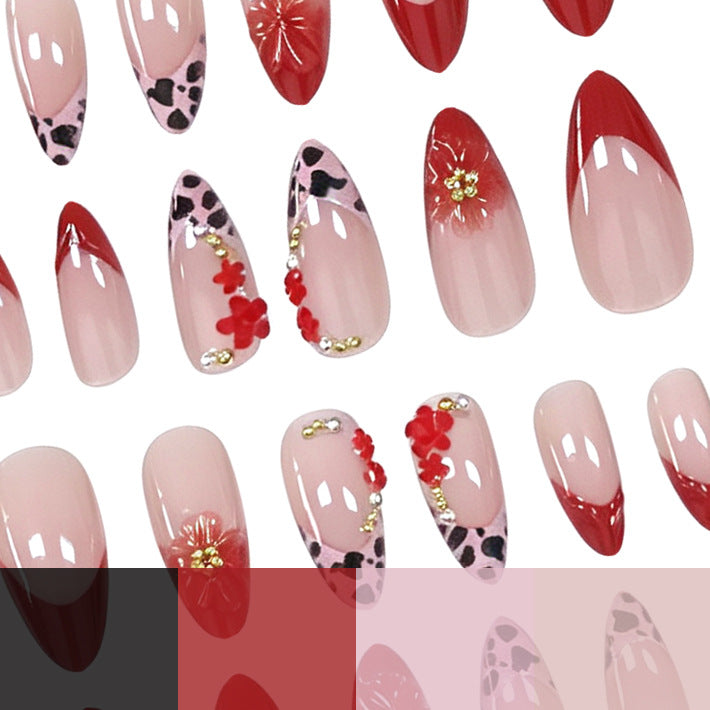 Künstlerische Florale Nagelverzierungen Karnz