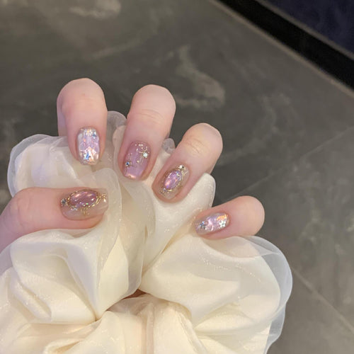 Glamouröse Nagelkunst mit Glitzereffekt Karnz