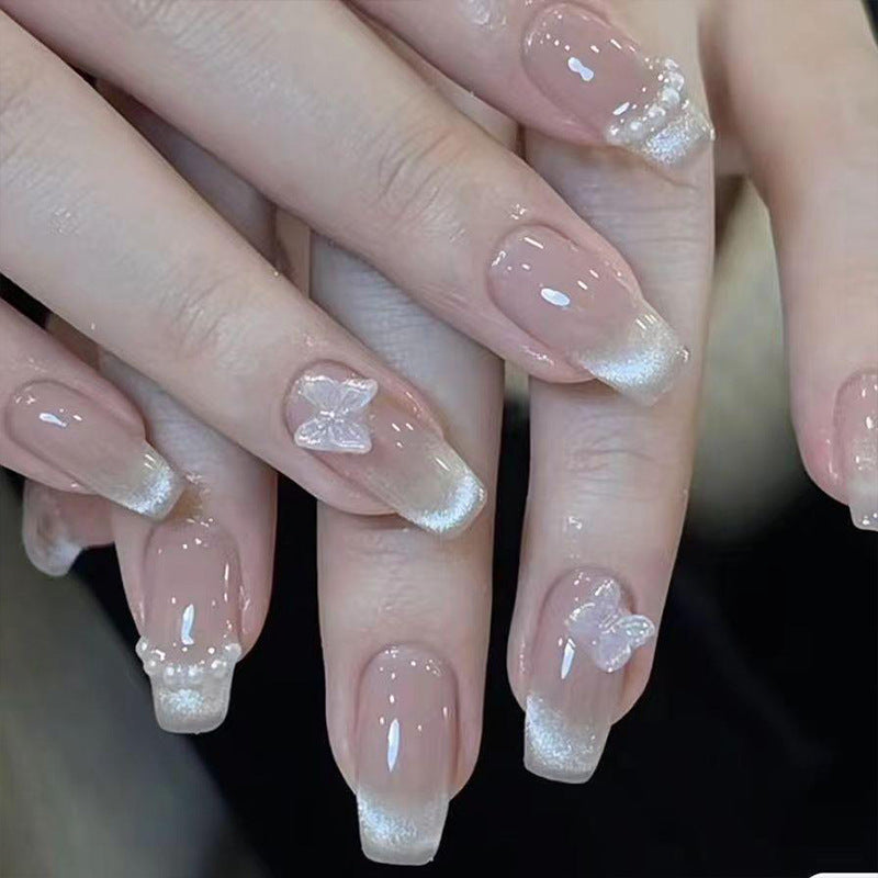 Kunstnagelset mit funkelnden Glitzer- und holografischen Akzenten Karnz