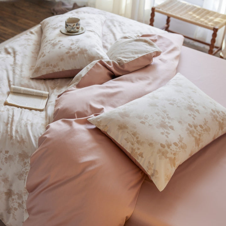 Luxuriöses Bettwäsche-Set aus Baumwollsatin mit feinem Jacquardmuster