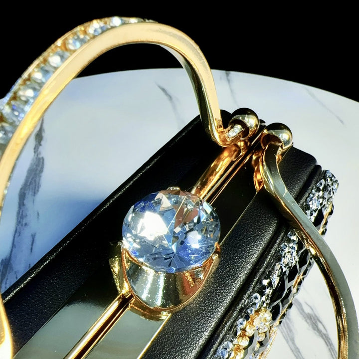Prunkvoller mit Juwelen besetzter Abend-Clutch