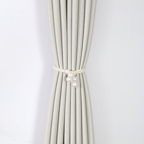 Eleganter Vorhangbinder mit Perlenbesatz Karnz