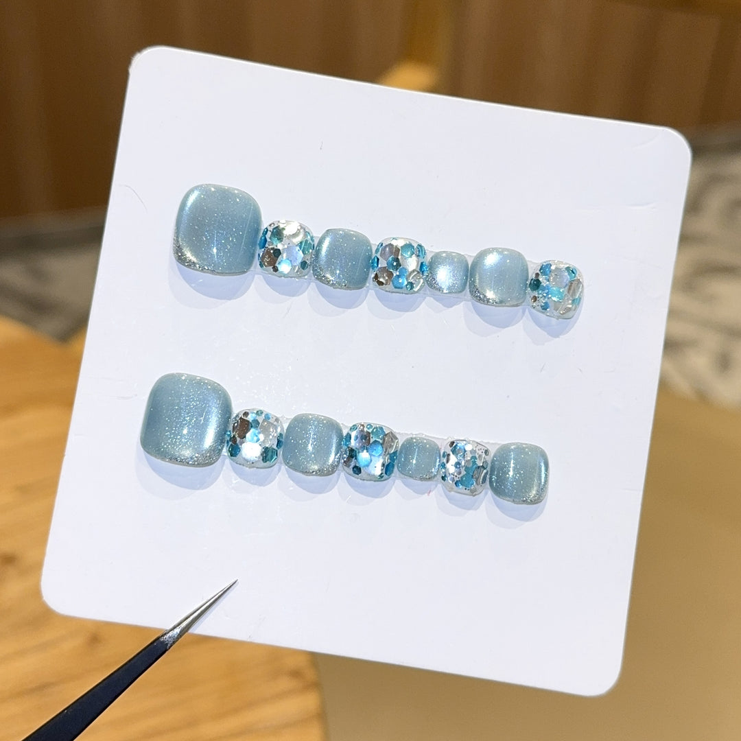 Glamouröse Kunstnägel Im Kühlen Glitzerdesign Karnz