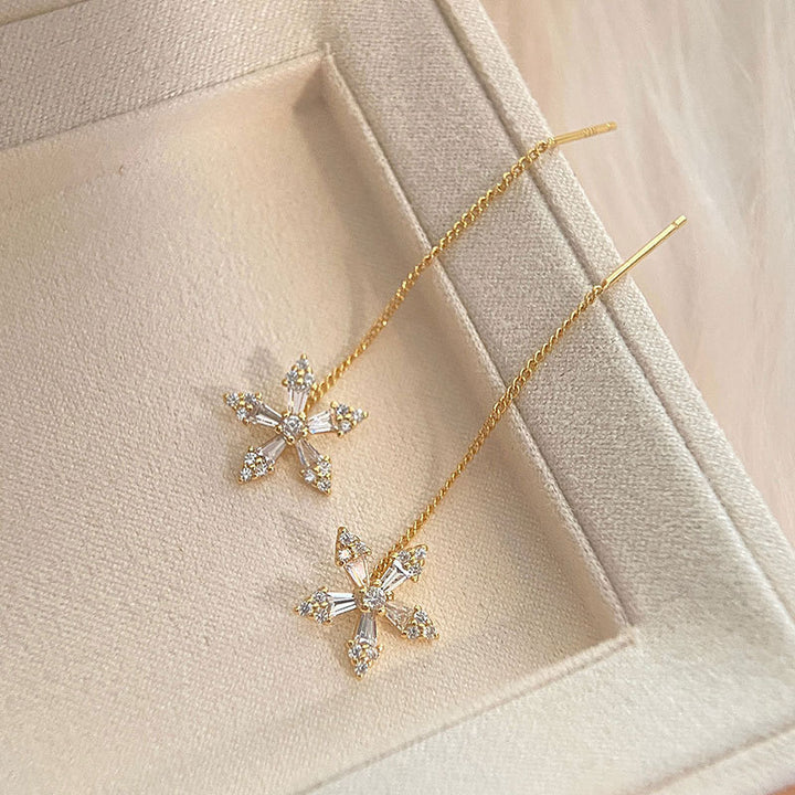 Elegante und Zeitlose Ohrringe mit Funkelnden Kristallen Karnz
