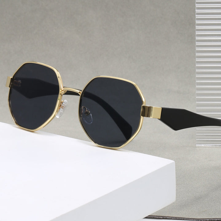 Damen modische Sonnenbrille mit hochwertigem rechteckigem Rahmen und UV-Schutz Karnz