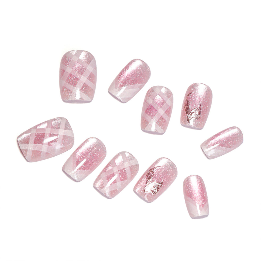 Nagelkunstset mit glamourösem Glitzer- und Schrägdesign Karnz