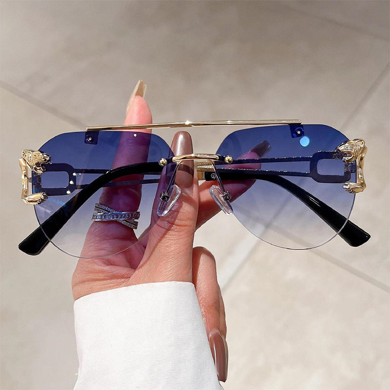 Damen ausgefallene runde Sonnenbrille mit dekorativen Details Karnz