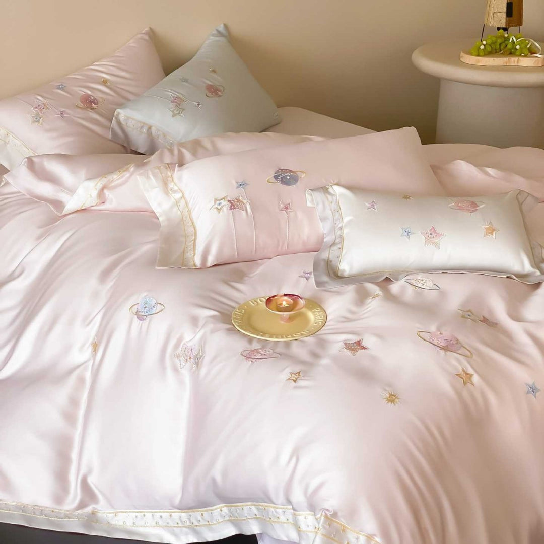 Satin-Bettwäsche-Set mit gesticktem Galaxie-Motiv und seidig-glattem Finish