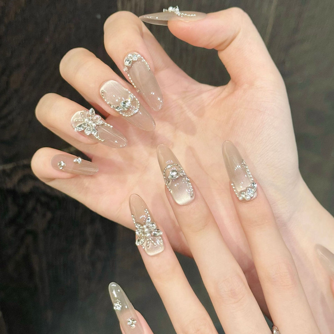 Glamouröse Press-On Nagelkunst Set mit Strassverzierungen